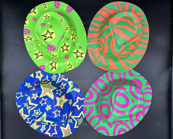 Gorros Cowboy Fluo Plástico Estampados Cotillón*12U